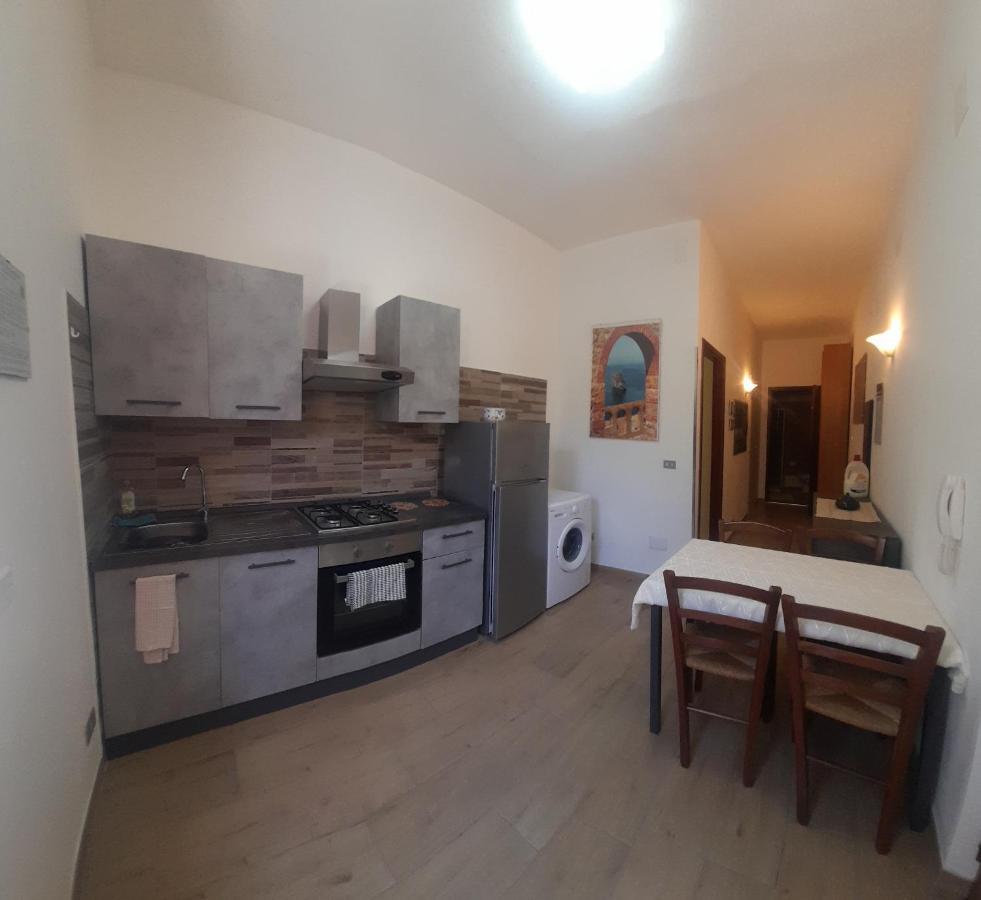 Casa Vacanze"Il Bouganville" Carbonia Eksteriør billede